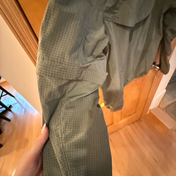Lululemon Convertible Ripstop Hiking Jacket Laurel Green Removable Sleeves 10 - Picture 4 of 4